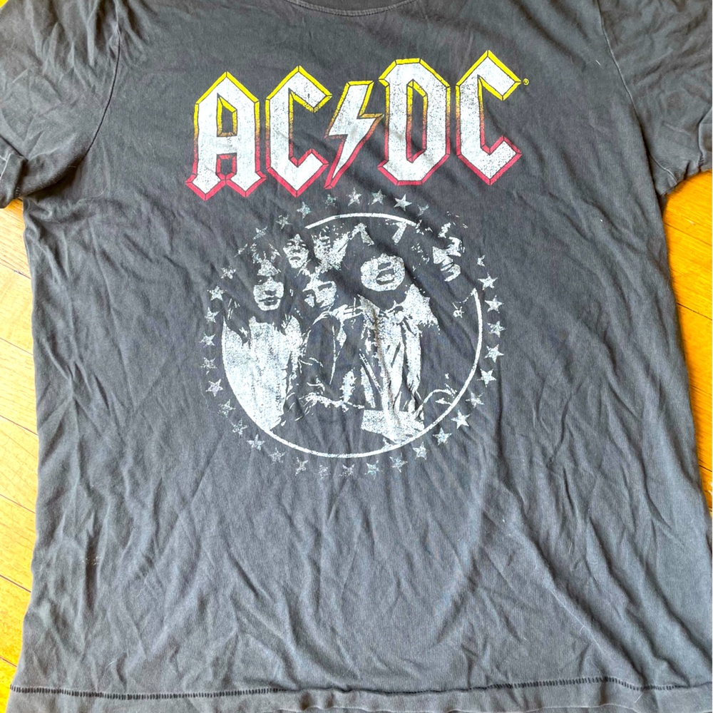 AC/DC women’s weathered T shirt